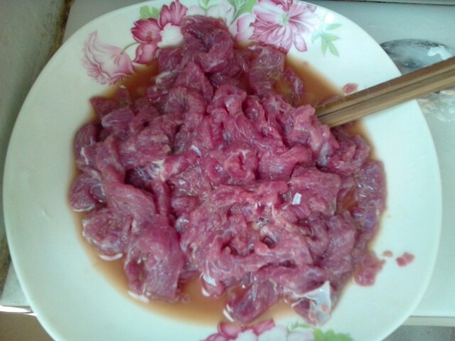 牛肉寿司步骤2