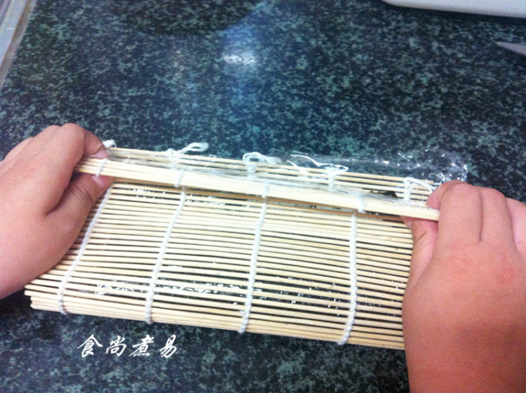 火腿鸡蛋寿司步骤10