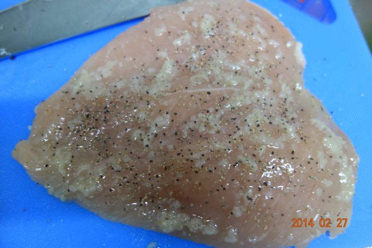 鸡肉紫苏卷步骤4