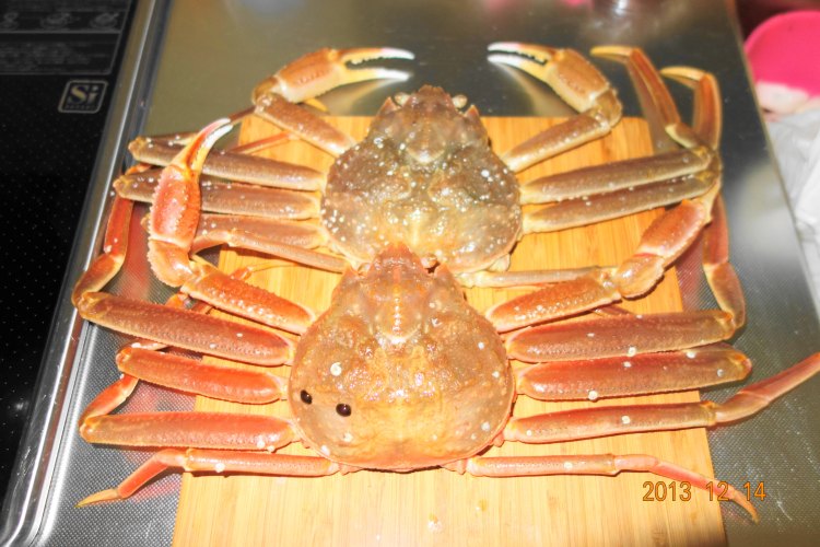 蒸长脚蟹步骤1