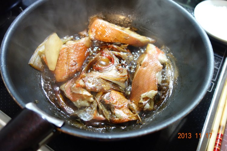 煮金目鯛步骤7