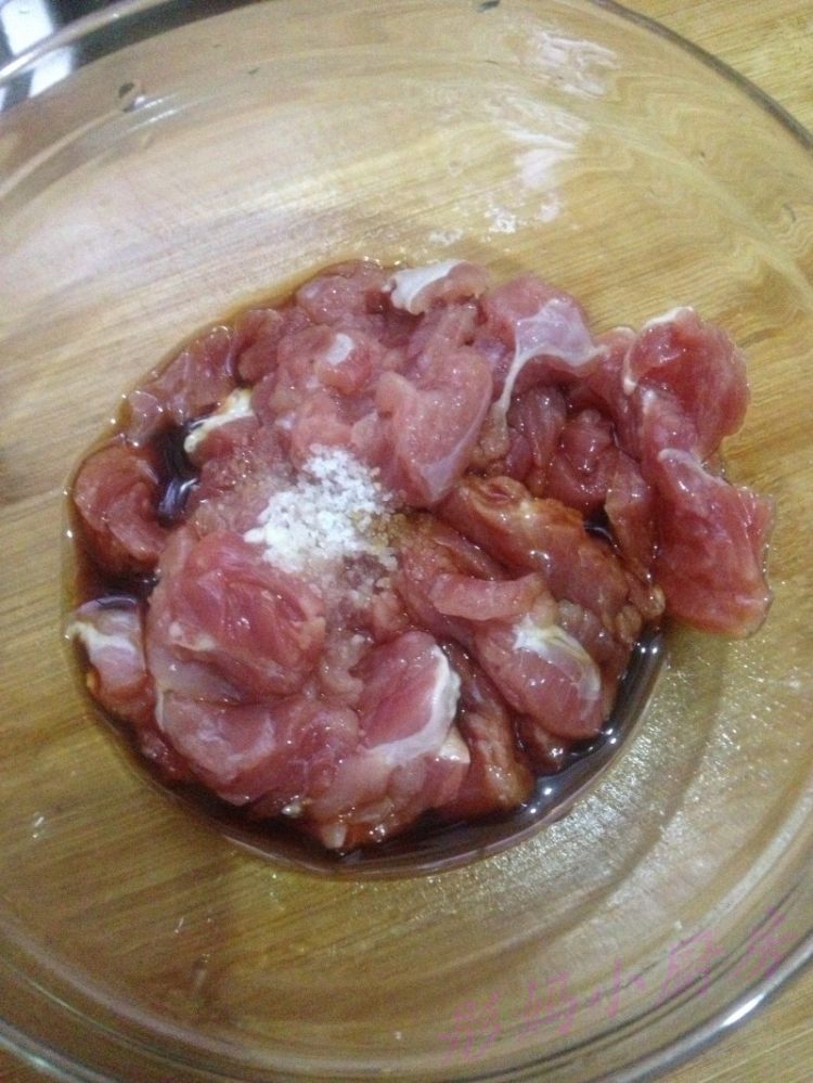牛肉炒乌冬面步骤4