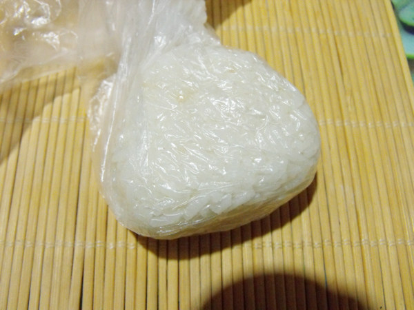三角饭团步骤6
