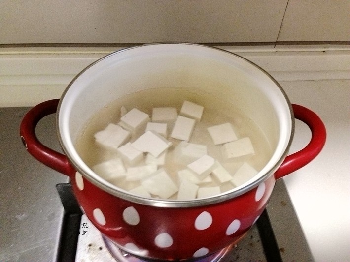 豆腐黄豆芽味噌汤步骤6