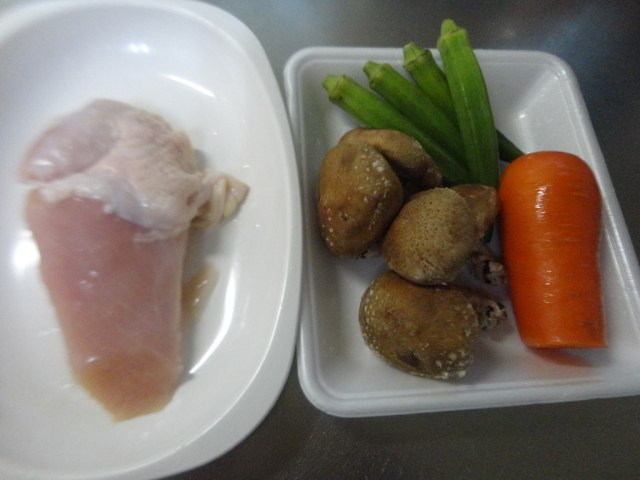 鸡肉五目煮步骤1
