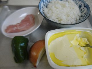 白酱茄汁饭步骤1
