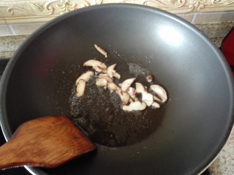 泡菜炒面步骤5