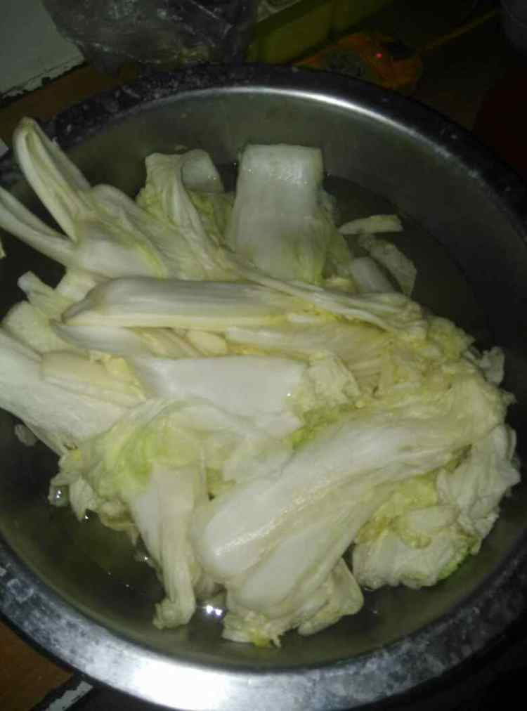 自制辣白菜步骤1