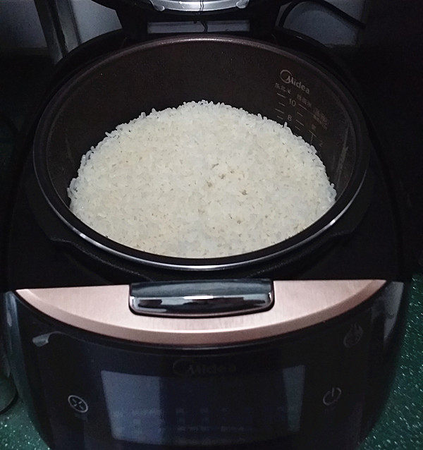 肉松火腿寿司步骤2