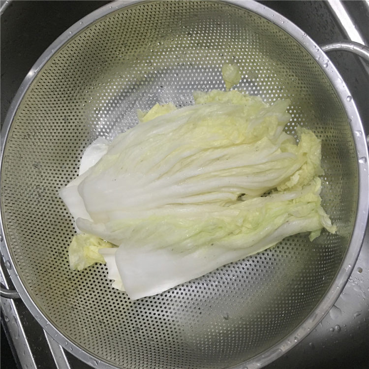韩式白泡菜步骤1