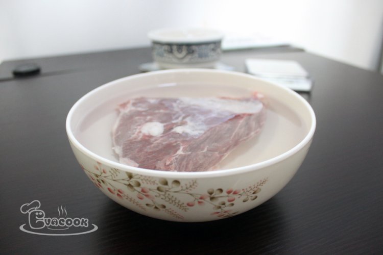 韩式辣牛肉汤步骤1