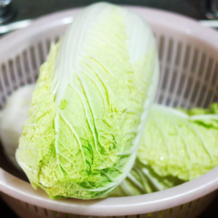 简易版辣白菜步骤1
