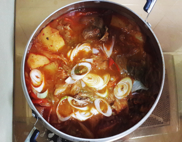 韩式排骨土豆汤步骤10