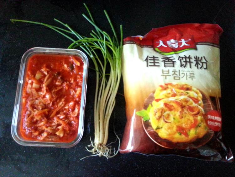 韩式泡菜煎饼步骤1