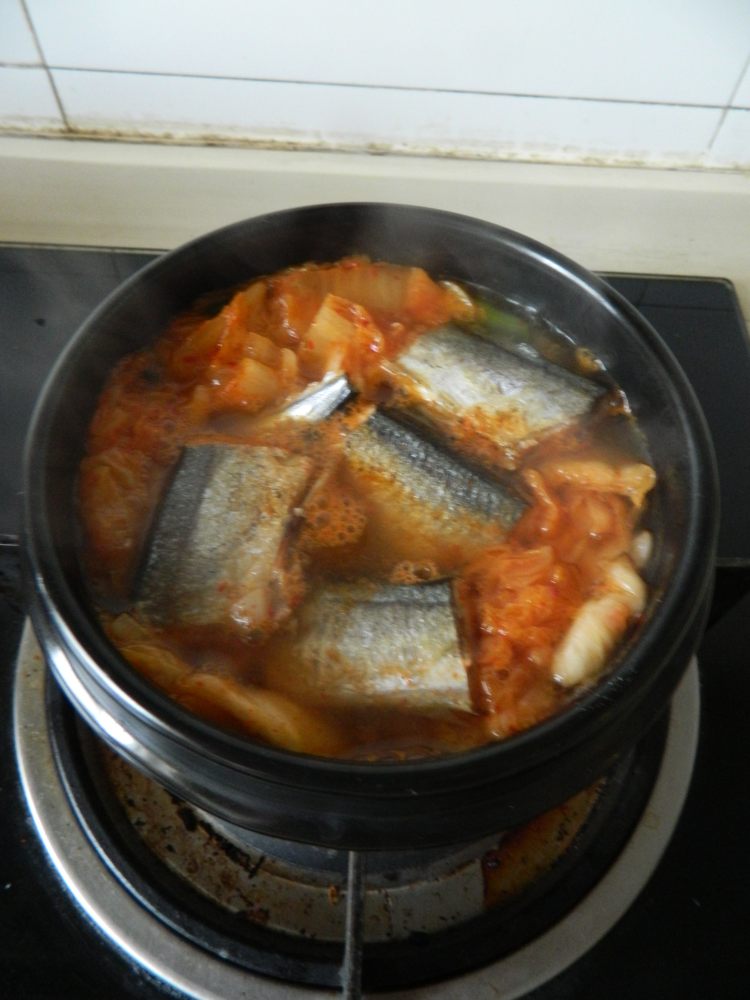 韩式泡菜炖秋刀鱼步骤7