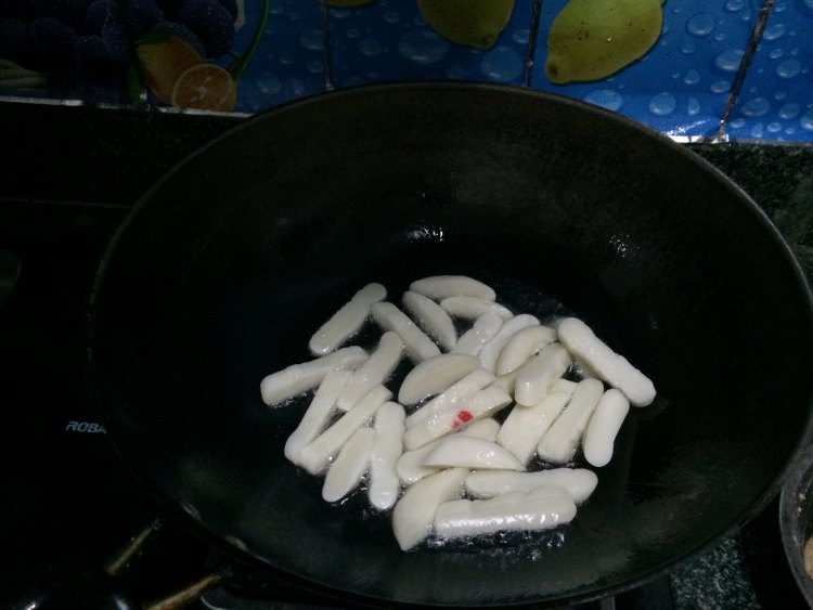 沙茶酱炒年糕步骤5