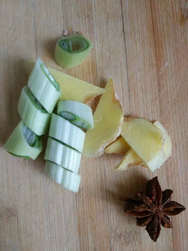 泡菜排骨豆腐汤步骤2