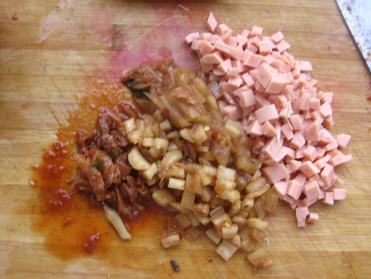泡菜米饭饼步骤2