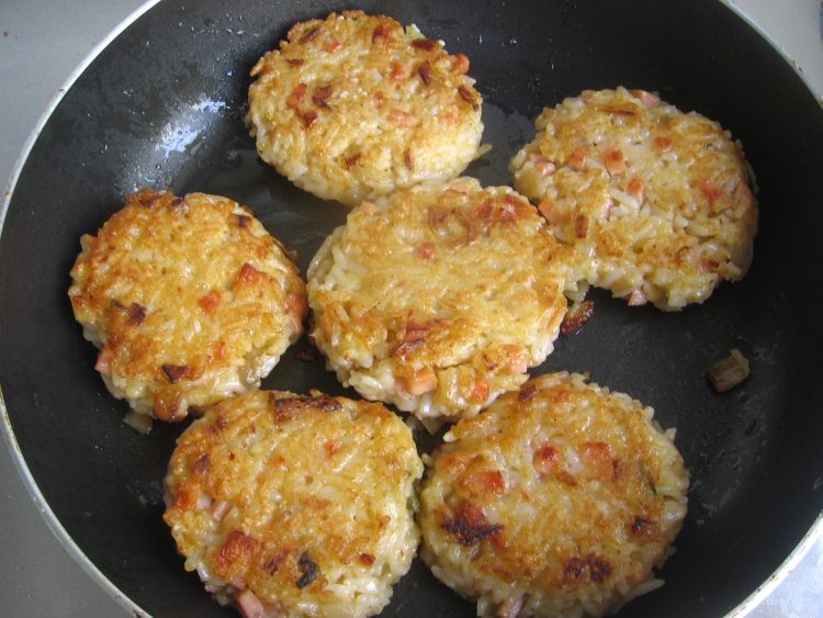 泡菜米饭饼步骤7