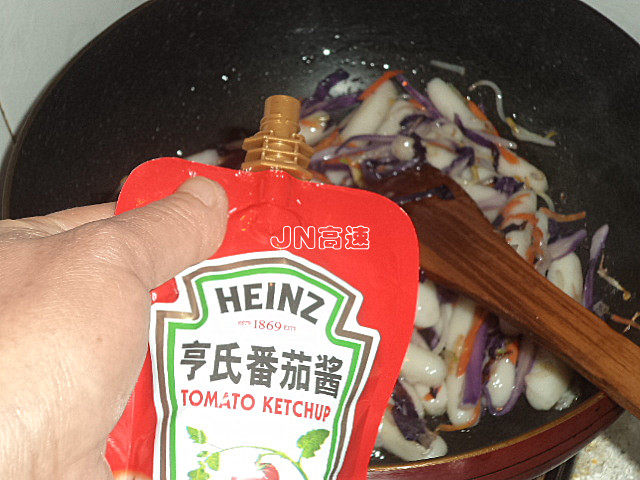 素什锦炒年糕步骤9