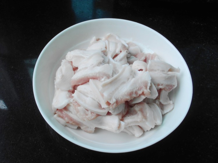 辣白菜炒五花肉步骤2