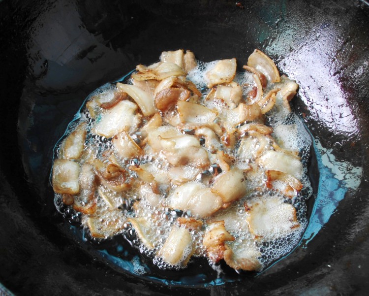 辣白菜炒五花肉步骤5