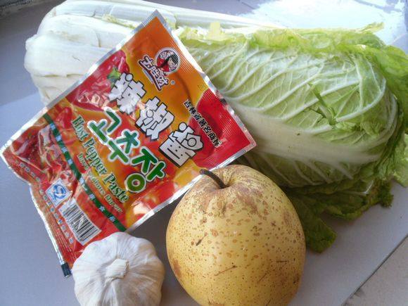 速腌辣白菜步骤1