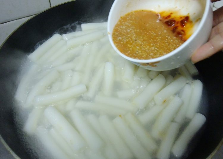 辣炒泡菜年糕步骤6
