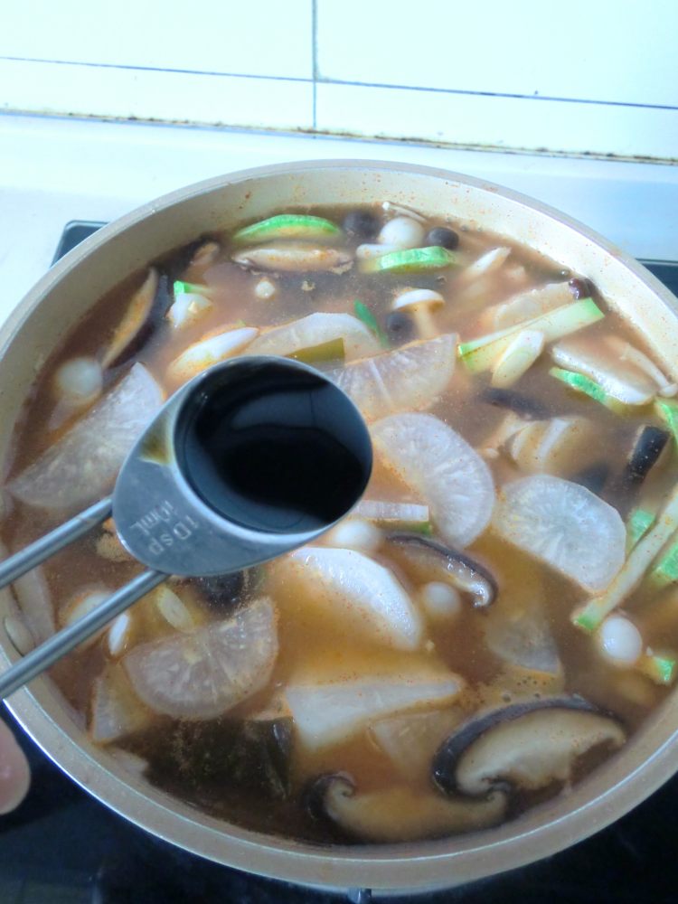 韩式干贝海带大酱汤步骤15