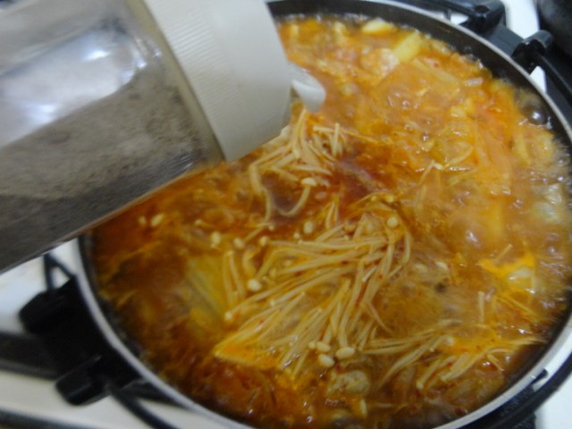 韩式排骨泡菜锅步骤15