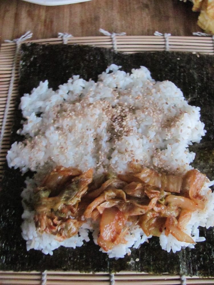 韩式泡菜紫菜包饭步骤8