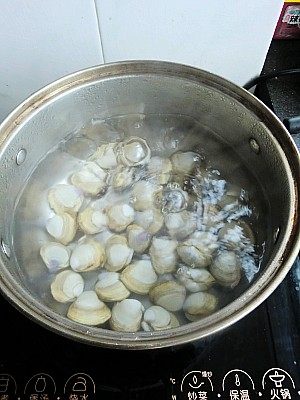 韩式蛤蜊大酱汤步骤2