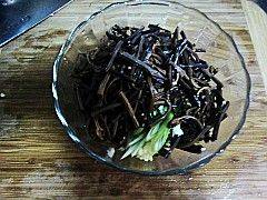 韩式拌蕨菜步骤4