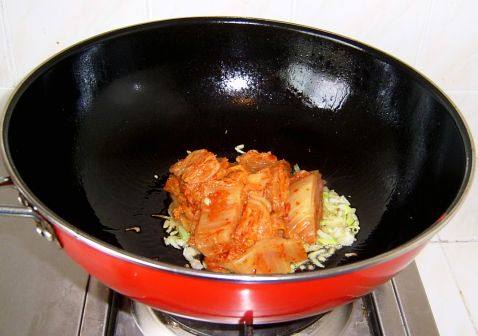韩式泡菜豆腐煲步骤4