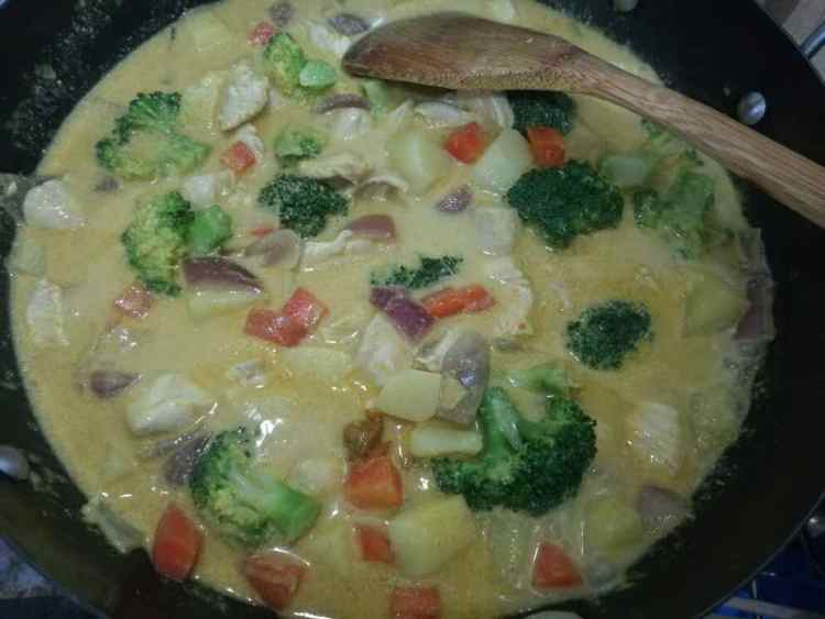 泰式黄咖喱鸡肉饭步骤9