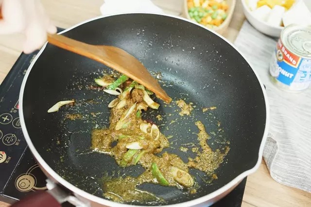 素食谱 | 时蔬青咖喱步骤2