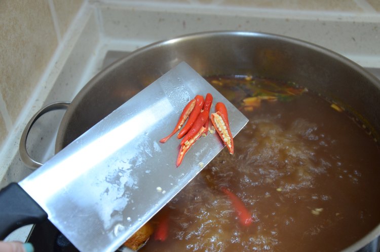 泰式酸辣火锅步骤8