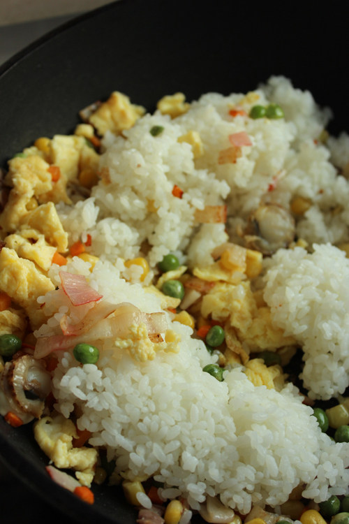 海鲜菠萝饭步骤7