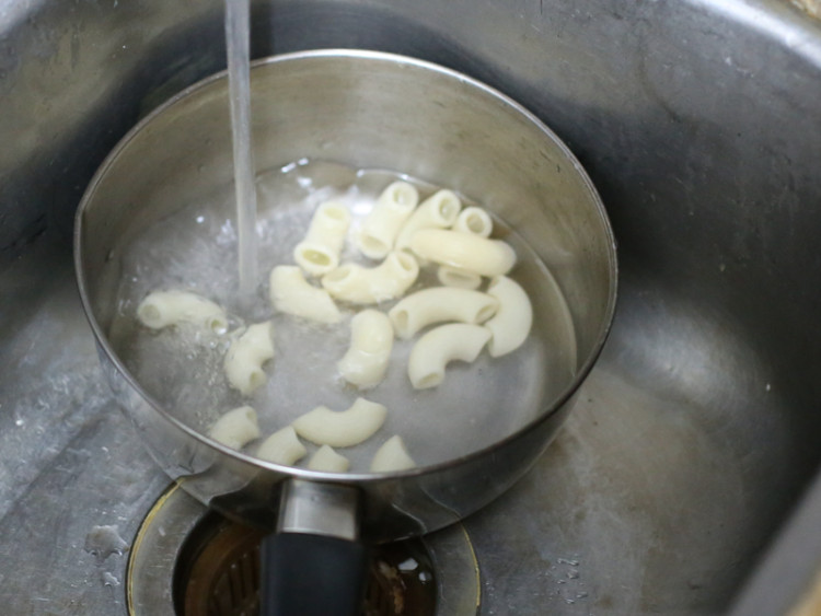 通心粉红茶布丁#百味步骤2