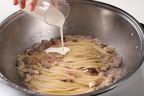 奶油蘑菇意大利面步骤5