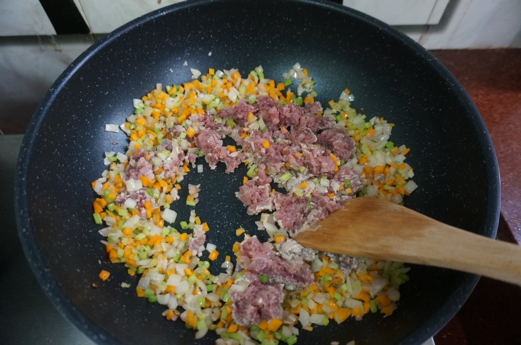 肉酱意大利螺丝面步骤7