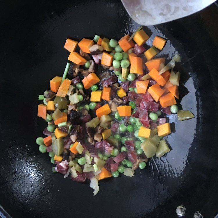 香肠菠萝八宝饭步骤7