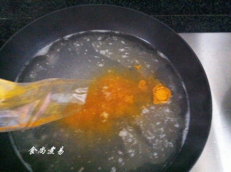 咖喱鱼蛋鲜虾面步骤10