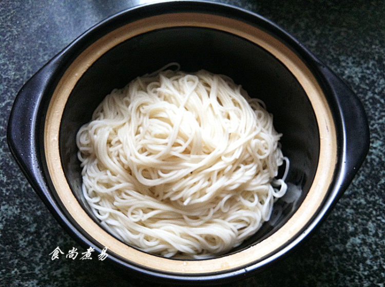 咖喱鱼蛋鲜虾面步骤15