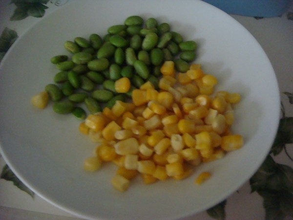 菠萝椰汁炒饭步骤1