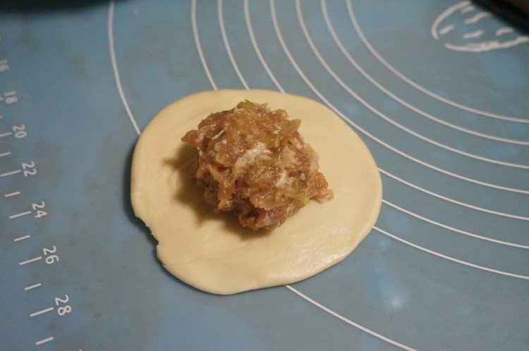榨菜鲜肉月饼步骤15