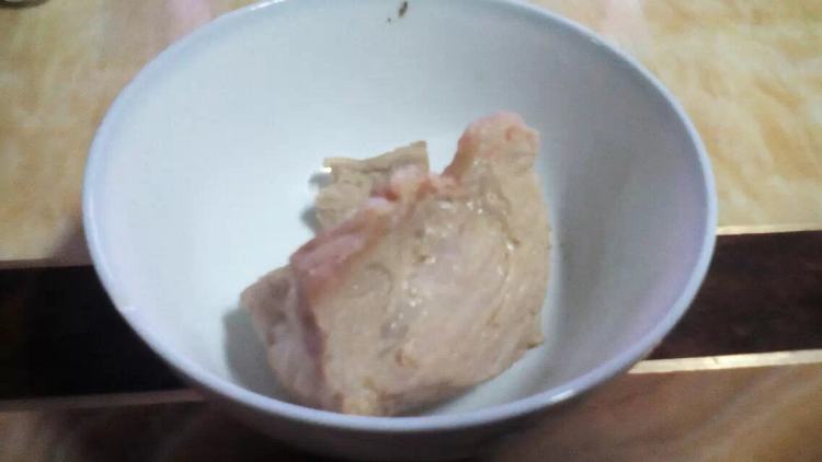 香辣灯影猪肉丝步骤2