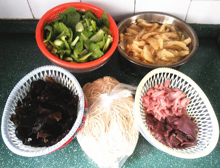 三鲜小煮面步骤1