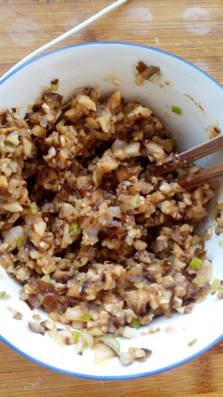 香菇虾仁生煎包步骤6