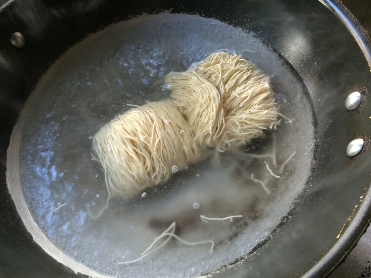 雪菜黄鱼面步骤15